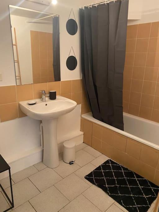 Loft/Jardin Et Parking : Le Petit Clos Bourdet Honfleur Buitenkant foto